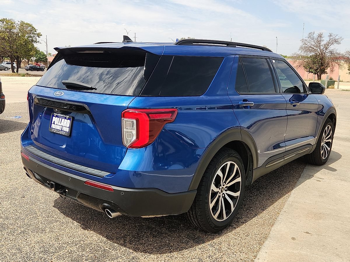 Certified 2023 Ford Explorer ST-Line w/ Class IV Trailer Tow Package RWD image 4