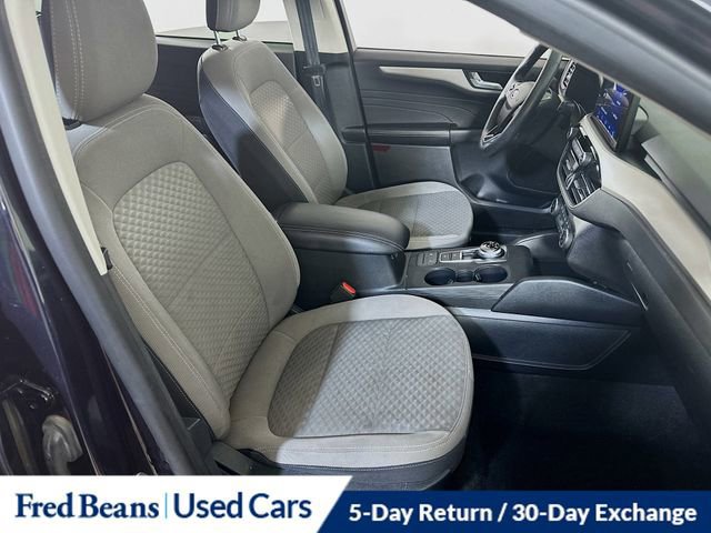 Certified 2021 Ford Escape SE w/ SE Sport Appearance Package image 11