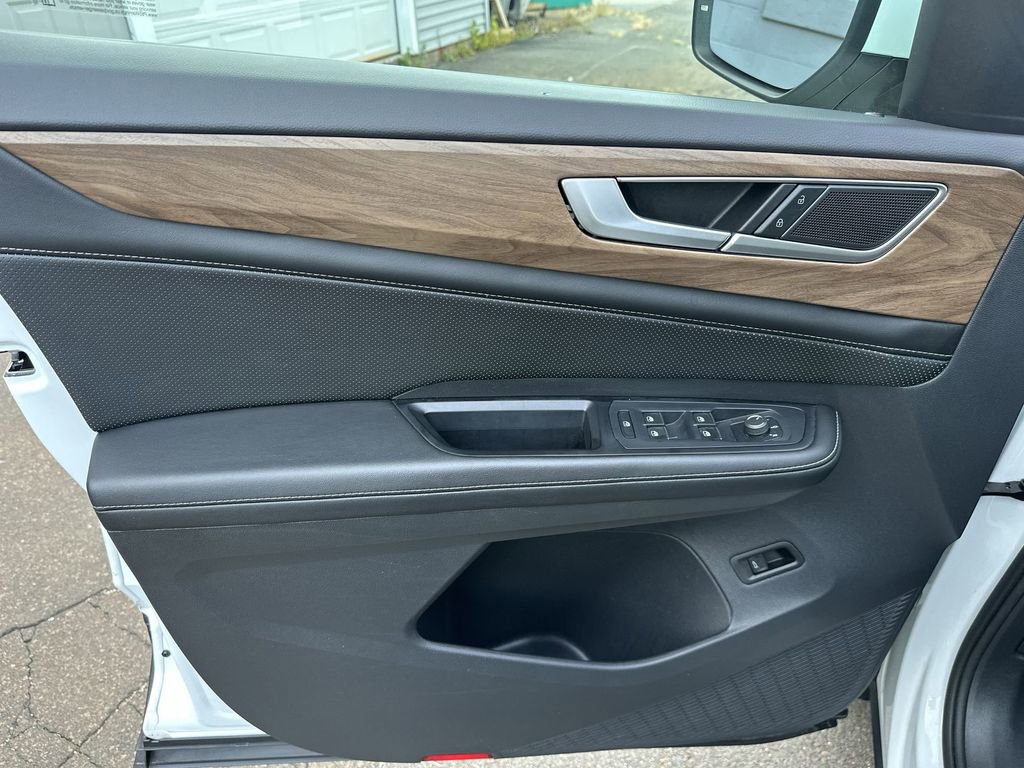 Used 2024 Volkswagen Atlas SE image 13