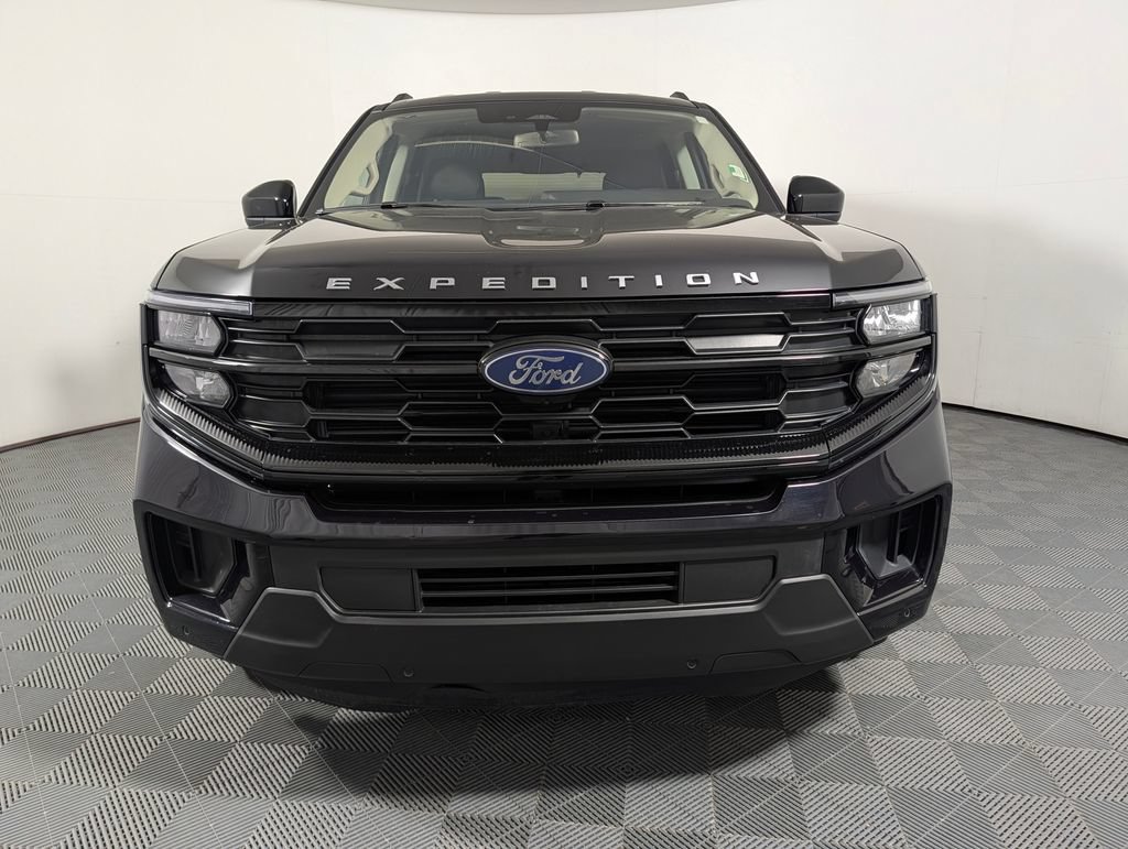 Certified 2025 Ford Expedition Active RWD image 3