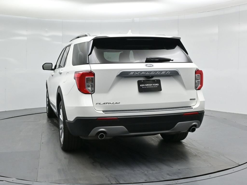 Certified 2022 Ford Explorer Platinum w/ Technology Package image 30