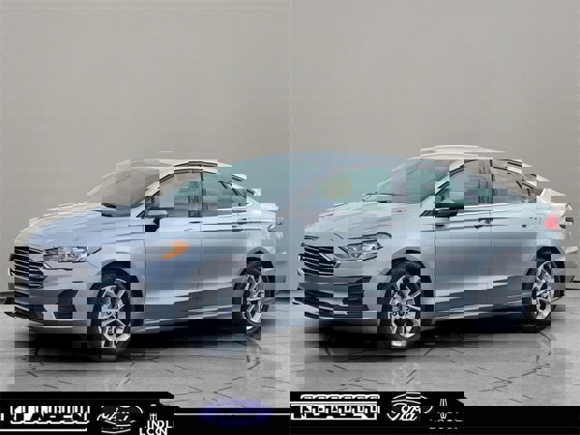 Certified 2020 Ford Fusion SE image 1
