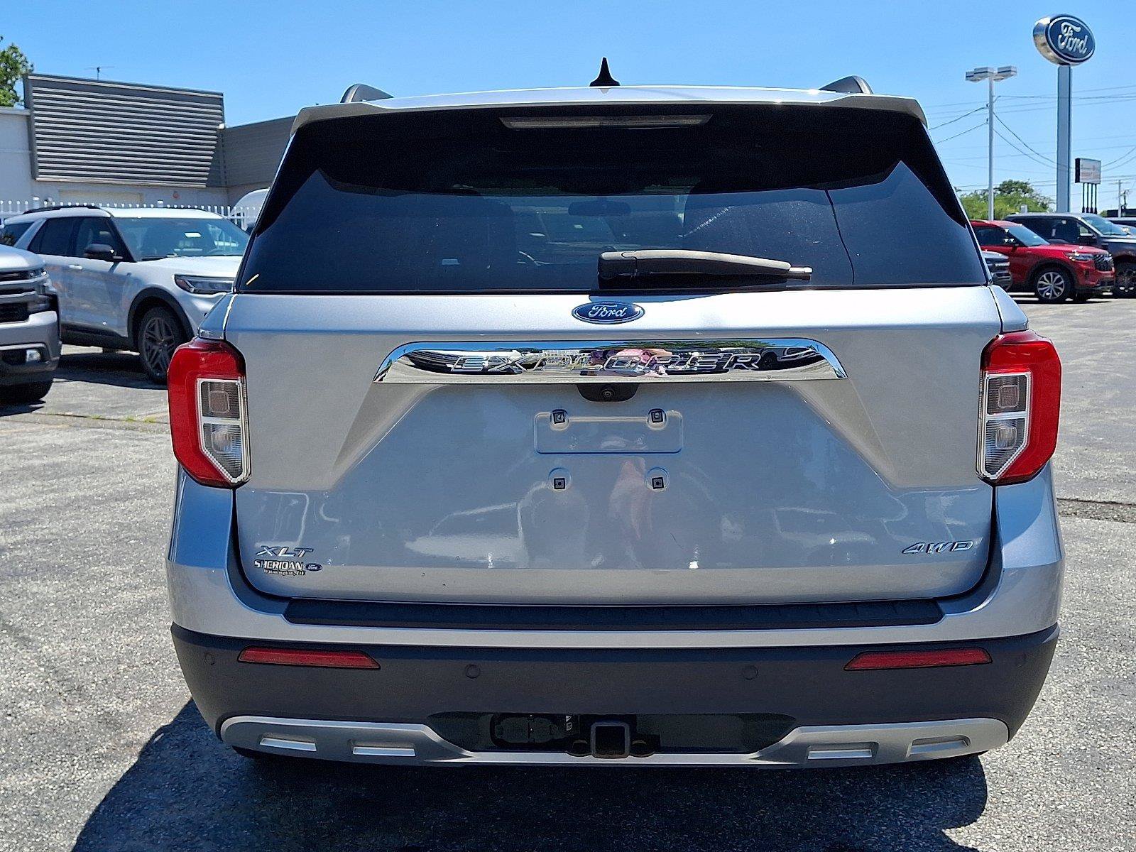 Certified 2023 Ford Explorer XLT w/ Equipment Group 202A AWD/4WD image 5