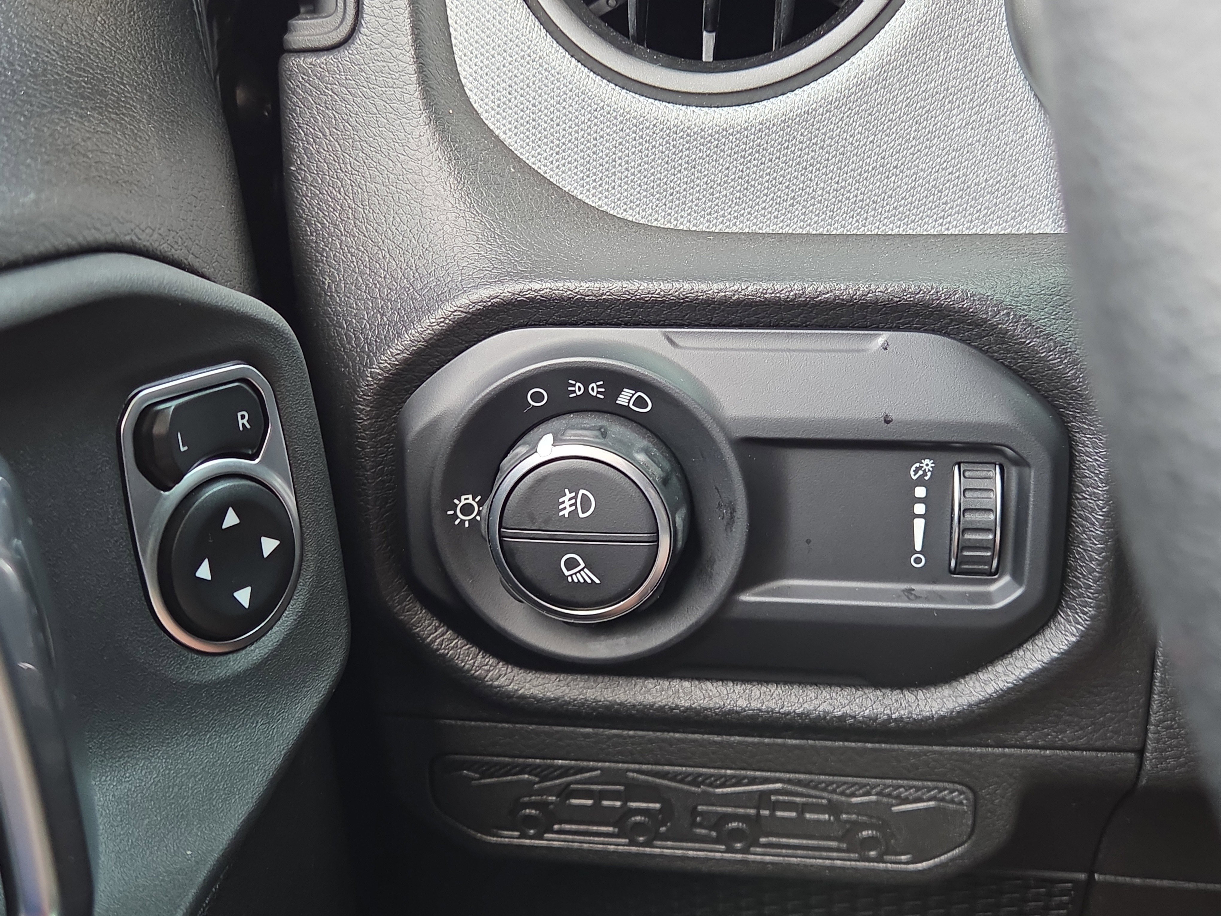 Used 2024 Jeep Gladiator Sport AWD/4WD image 26