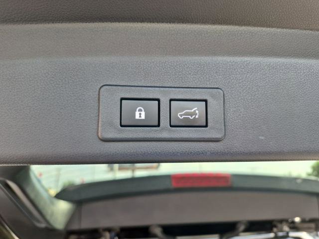 Used 2023 Subaru Ascent Limited AWD/4WD image 18