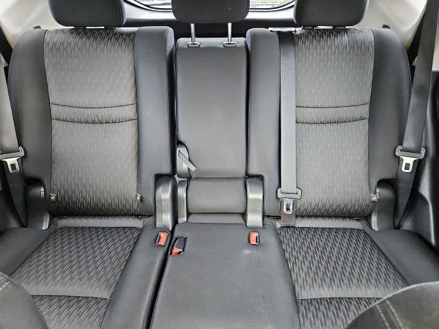 Used 2019 Nissan Rogue S FWD image 13