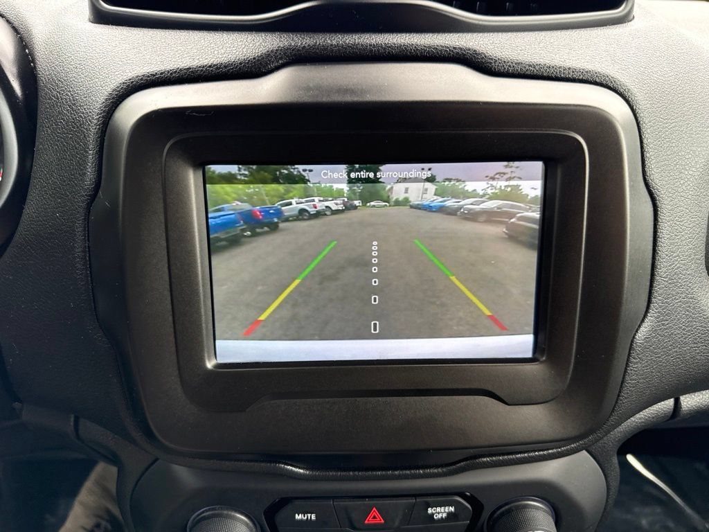 Used 2020 Jeep Renegade Latitude w/ Cold Weather Group AWD/4WD image 24