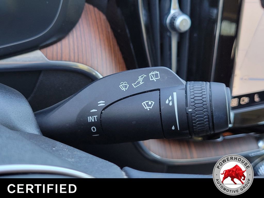 Used 2024 Volvo XC60 B5 Plus AWD/4WD image 34