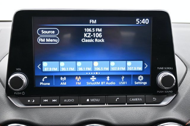 Used 2025 Nissan Sentra SR FWD image 19