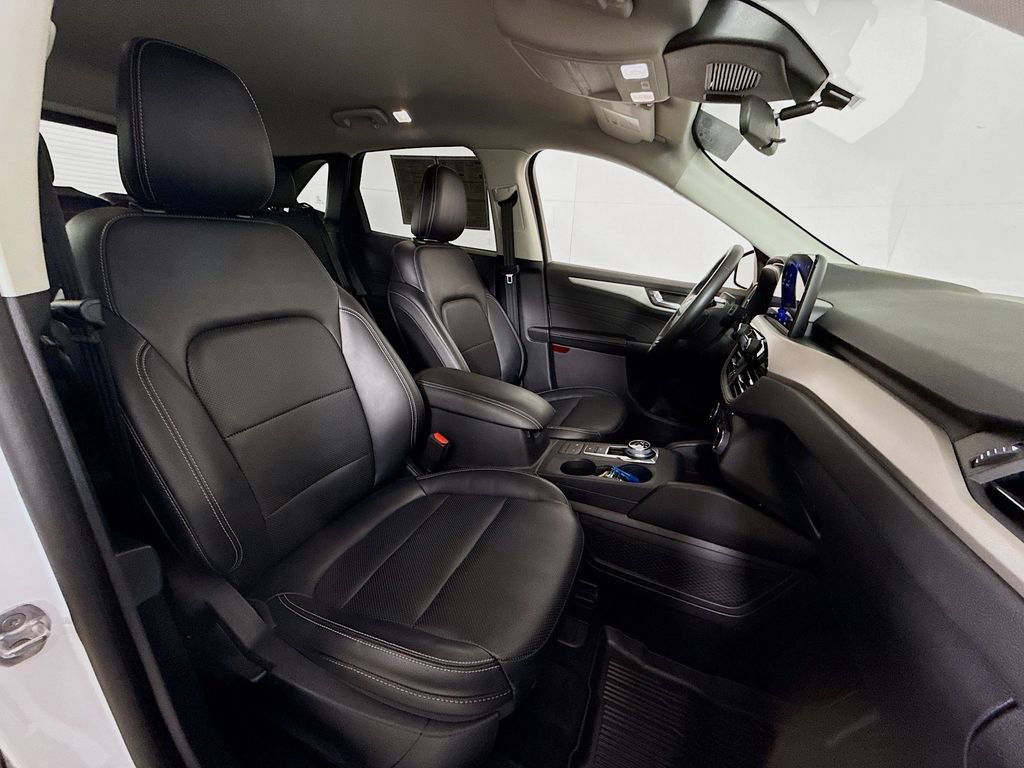 Certified 2022 Ford Escape SEL image 28