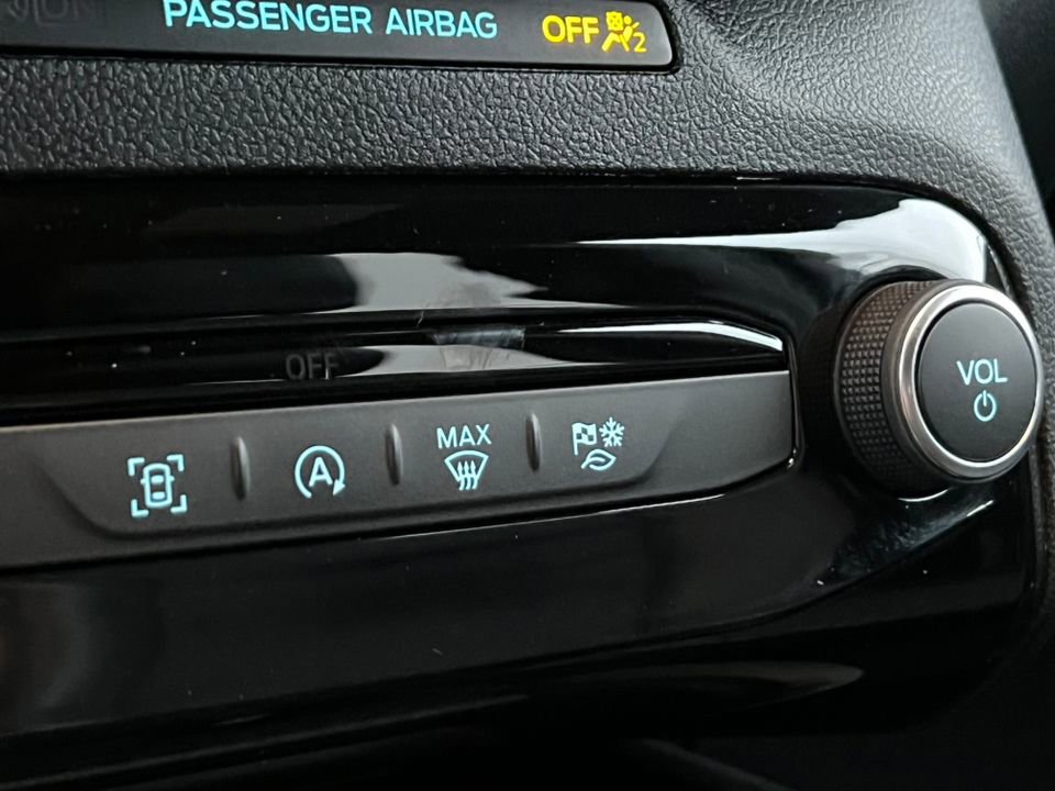 Certified 2023 Ford Escape ST-Line w/ Tech Pack #1 image 31