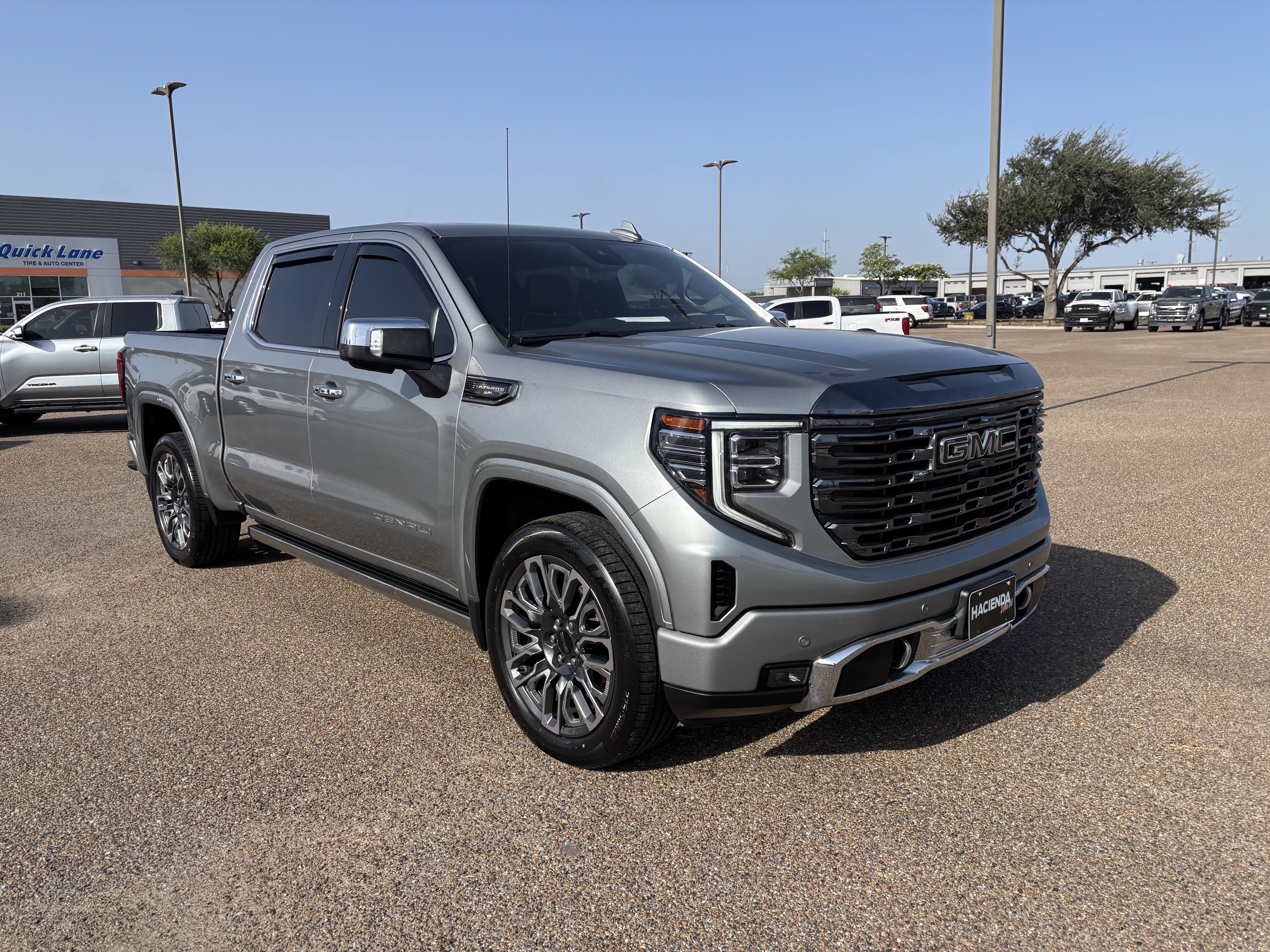 Used 2024 GMC Sierra 1500 Denali Ultimate AWD/4WD image 4