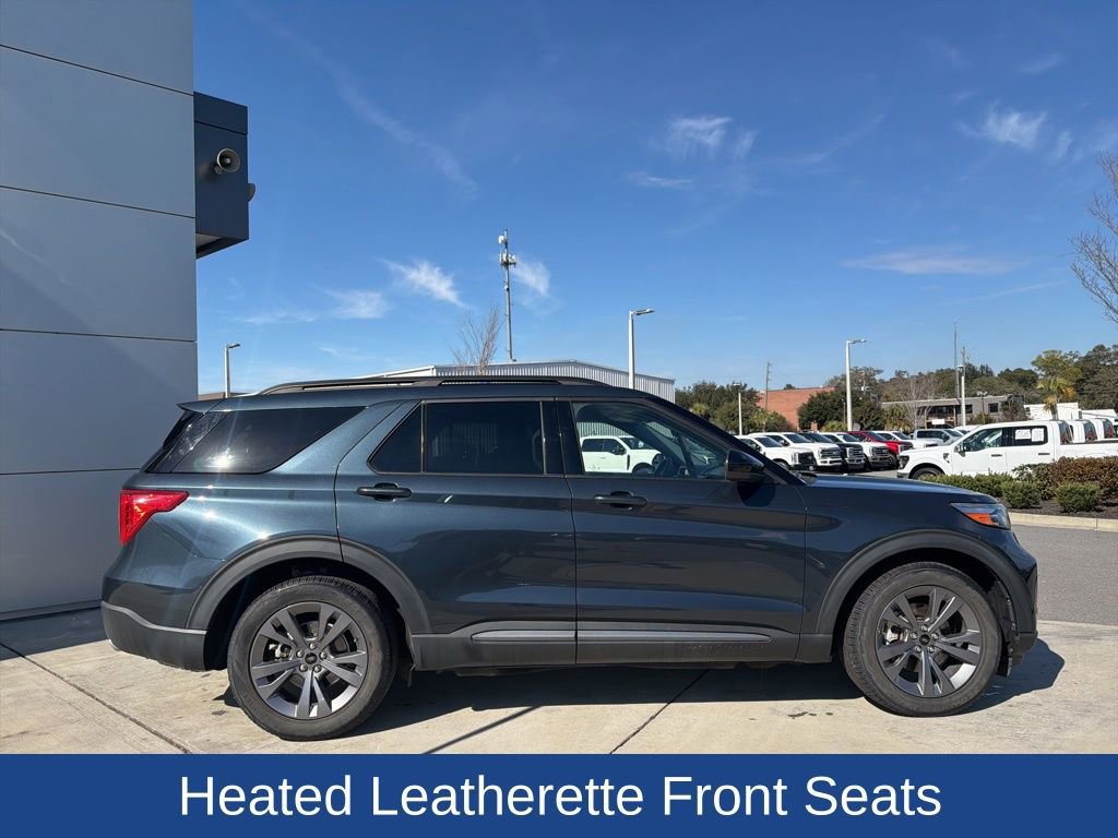 Certified 2022 Ford Explorer XLT w/ Equipment Group 202A image 6