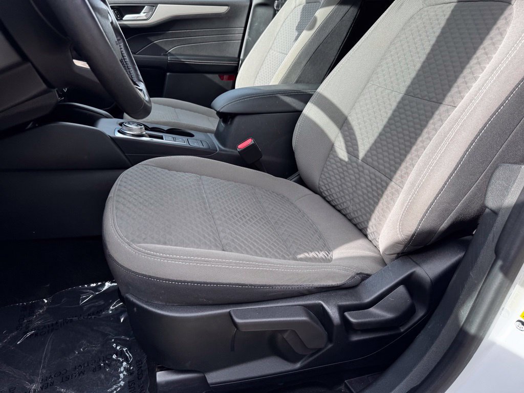 Certified 2021 Ford Escape SE w/ Cold Weather Package AWD/4WD image 6