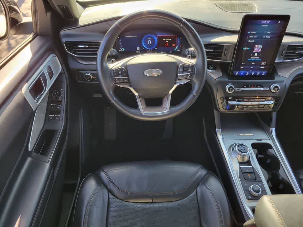 Certified 2020 Ford Explorer Platinum w/ Premium Technology Package AWD/4WD image 15