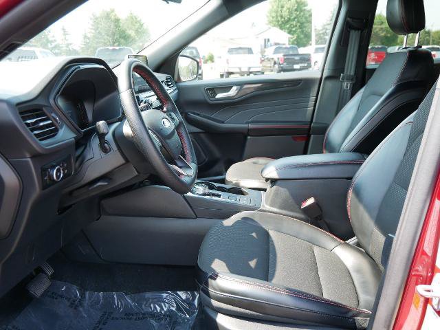Certified 2025 Ford Escape ST-Line Select AWD/4WD image 10