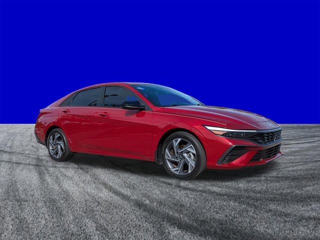 Used 2025 Hyundai Elantra Sport image 8