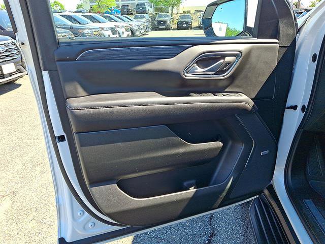 Used 2021 GMC Yukon SLT w/ SLT Premium Package AWD/4WD image 16