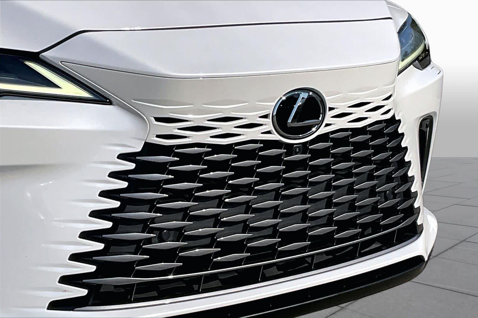 Used 2023 Lexus RX 350 FWD w/ Cold Area Package image 27