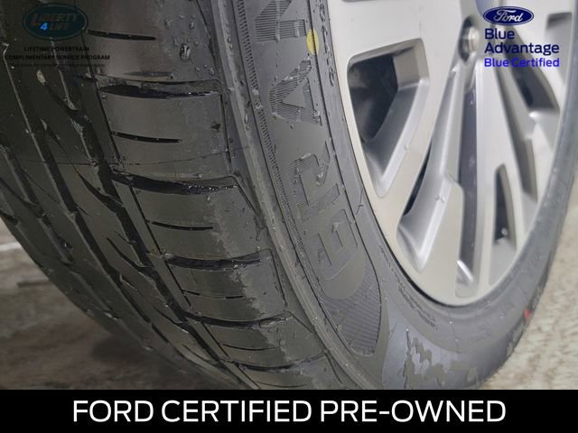 Certified 2022 Ford Escape Titanium w/ Class II Trailer Tow Package image 11