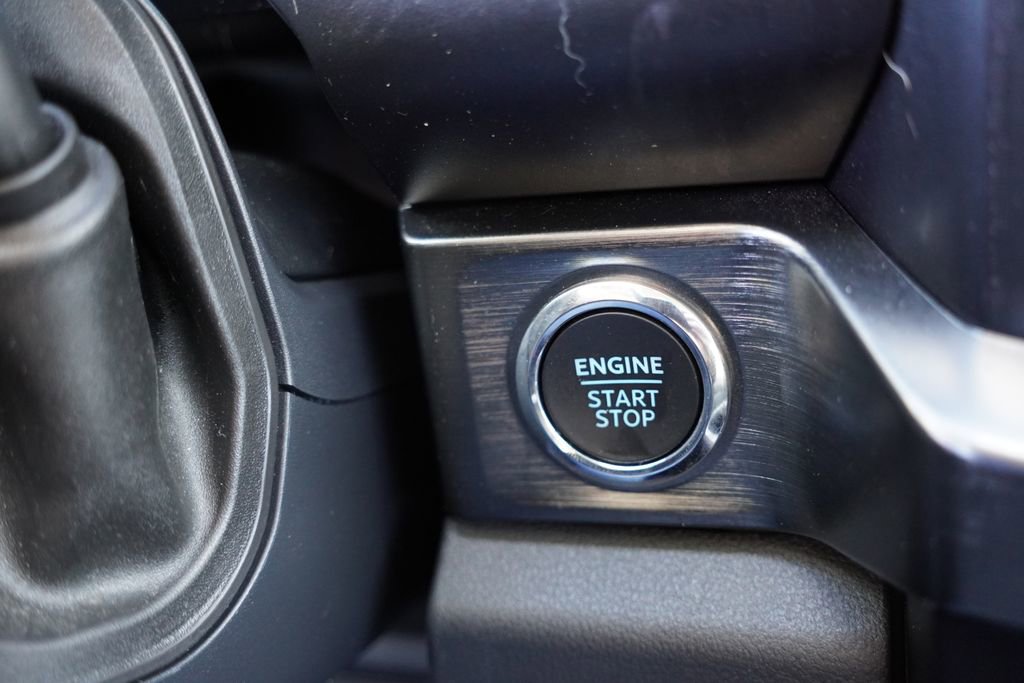 Certified 2023 Ford F350 Lariat w/ Chrome Package image 33