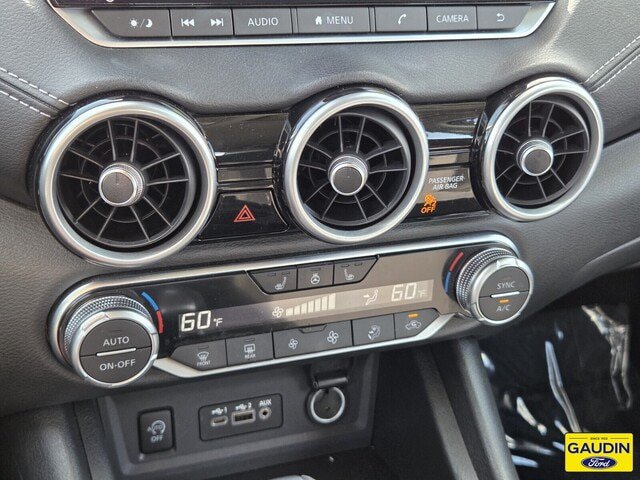 Used 2025 Nissan Sentra SV w/ All-Weather Package FWD image 23