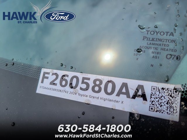 Used 2024 Toyota Grand Highlander AWD image 26