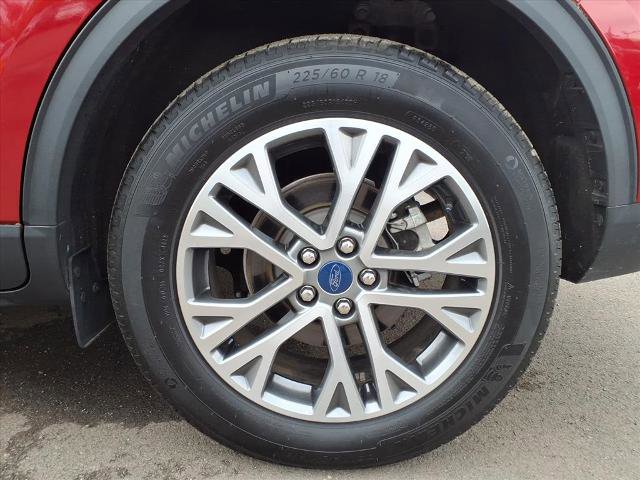 Certified 2022 Ford Escape SEL w/ Technology Package AWD/4WD image 26