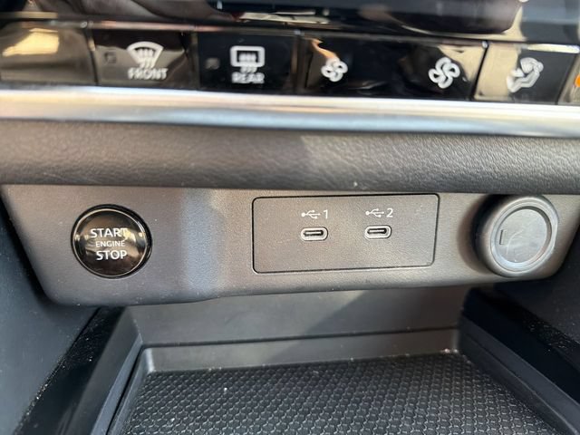 Used 2025 Nissan Rogue SV FWD image 18