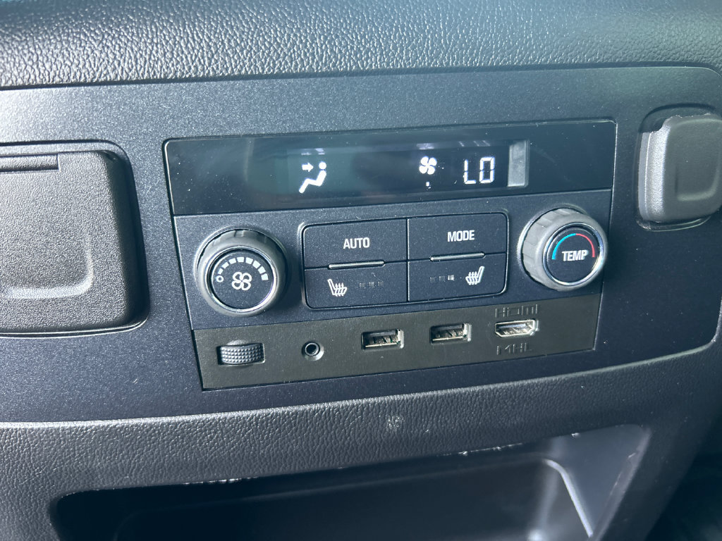 Used 2019 GMC Yukon Denali w/ Denali Ultimate Package AWD/4WD image 24