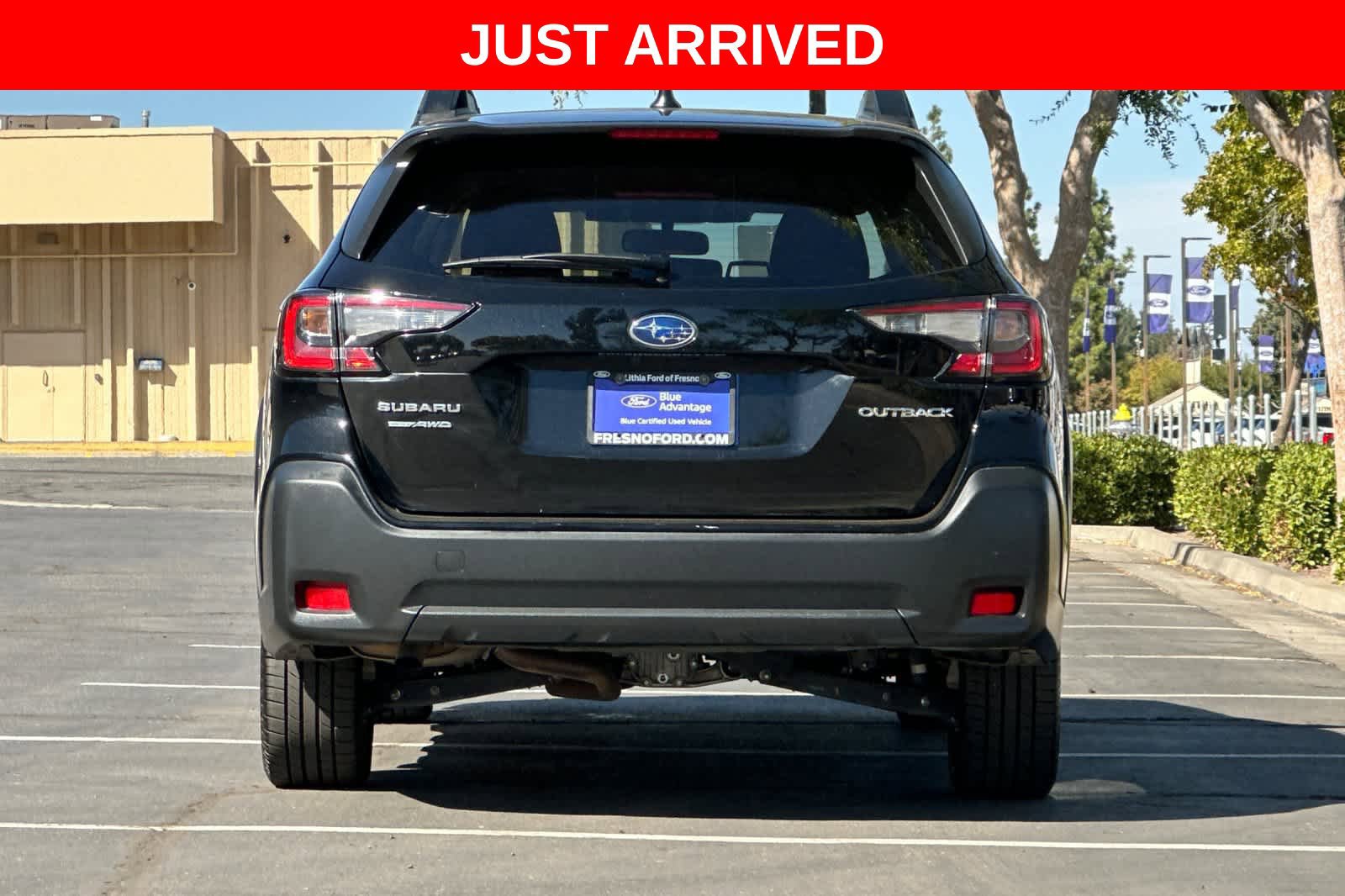 Used 2024 Subaru Outback Premium AWD/4WD image 8