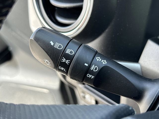 Used 2018 Toyota Tacoma SR5 RWD image 39