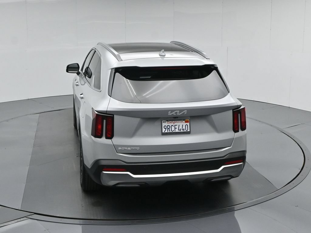 Used 2025 Kia Sorento S w/ Panoramic Sunroof Package FWD image 47