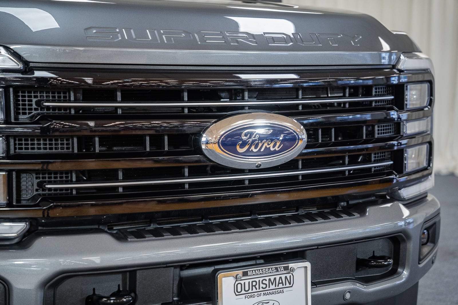 Certified 2025 Ford F250 Platinum AWD/4WD image 11