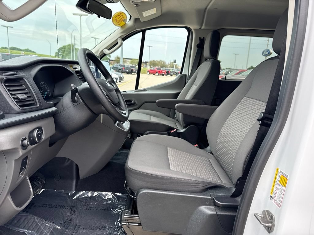 Certified 2025 Ford Transit 350 XLT RWD image 4