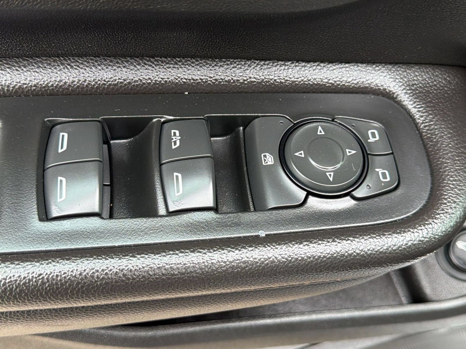 Used 2021 GMC Terrain SLT AWD/4WD image 13