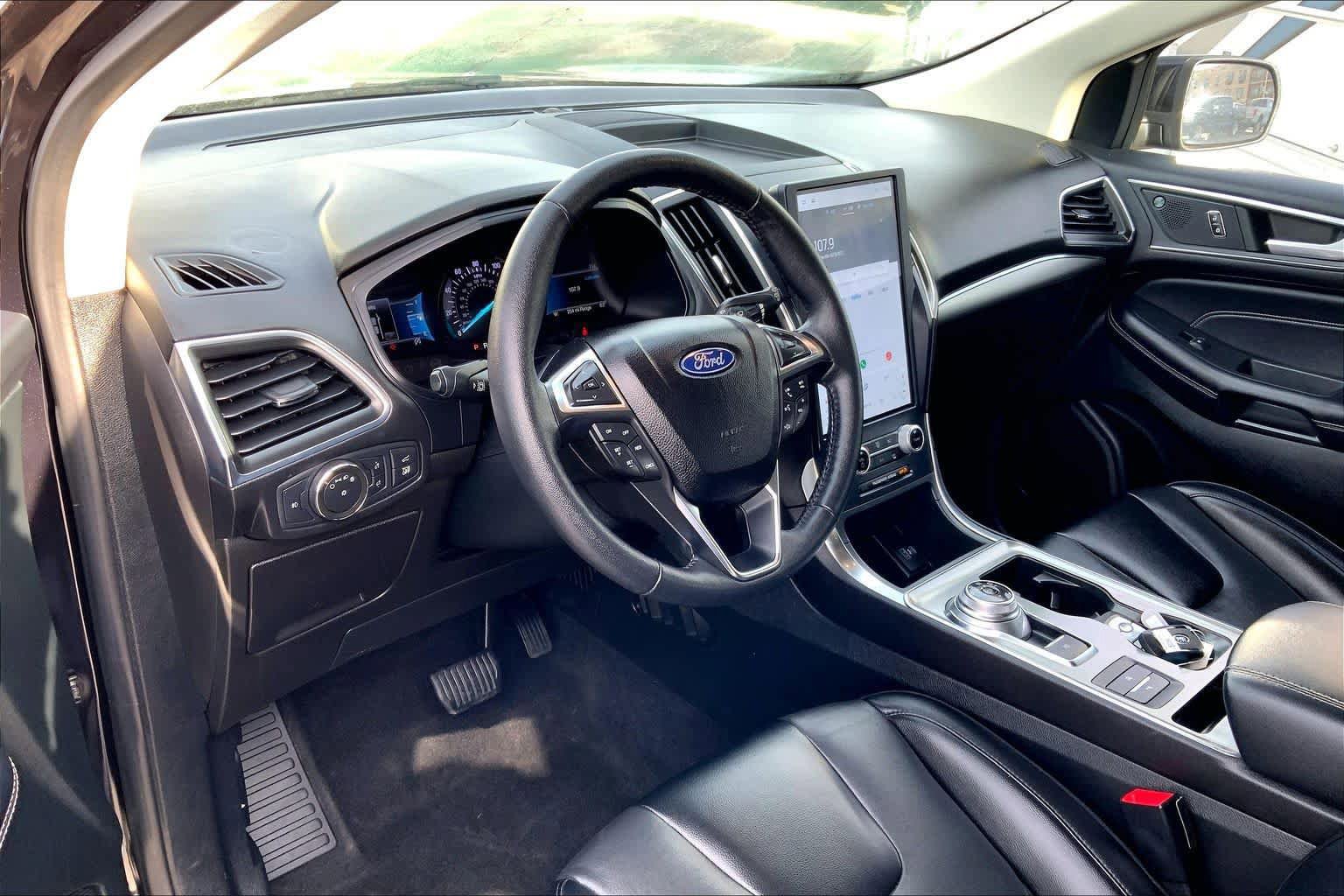 Certified 2022 Ford Edge Titanium AWD/4WD image 16