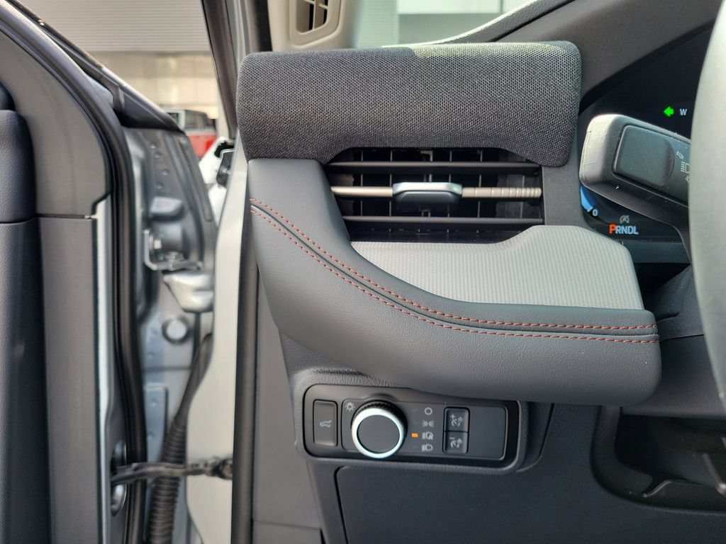 Certified 2025 Ford Explorer Active RWD image 22