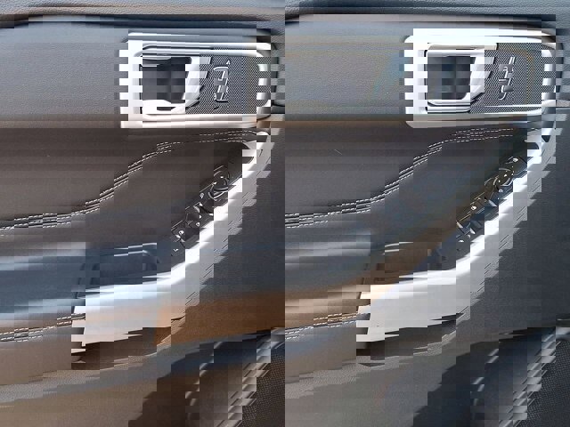 Certified 2022 Ford Explorer XLT w/ Equipment Group 202A image 15