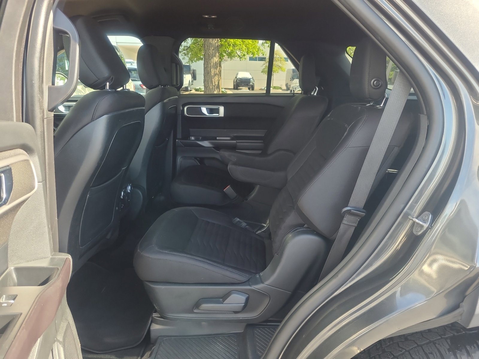 Certified 2020 Ford Explorer XLT AWD/4WD image 17