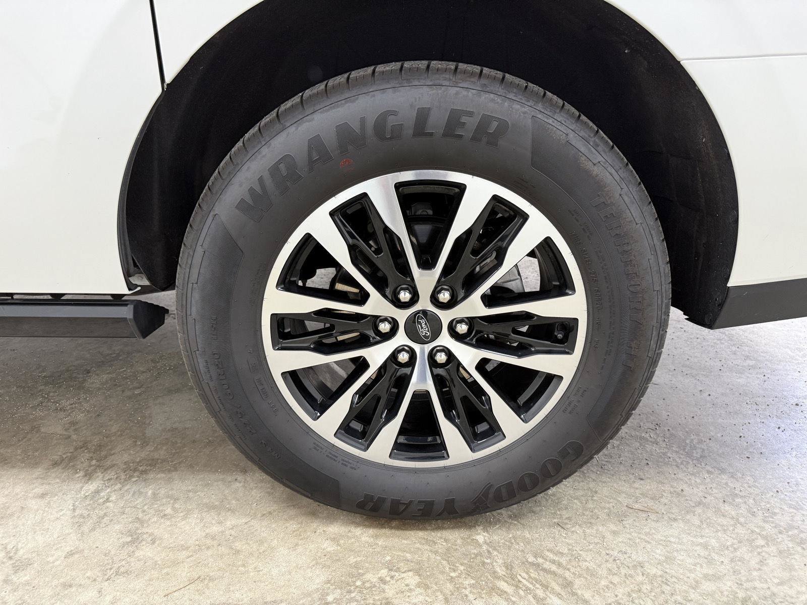 Certified 2025 Ford Expedition Max Platinum AWD/4WD image 43