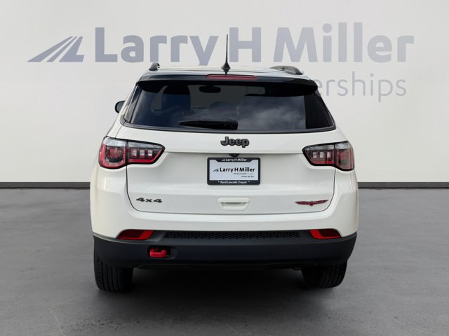 Used 2020 Jeep Compass Trailhawk AWD/4WD image 4