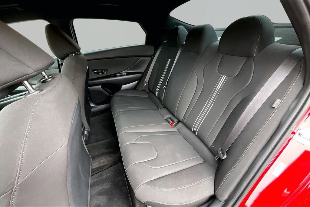 Used 2025 Hyundai Elantra Sport image 26