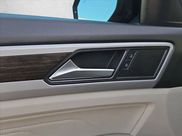 Used 2023 Volkswagen Atlas SE FWD image 28