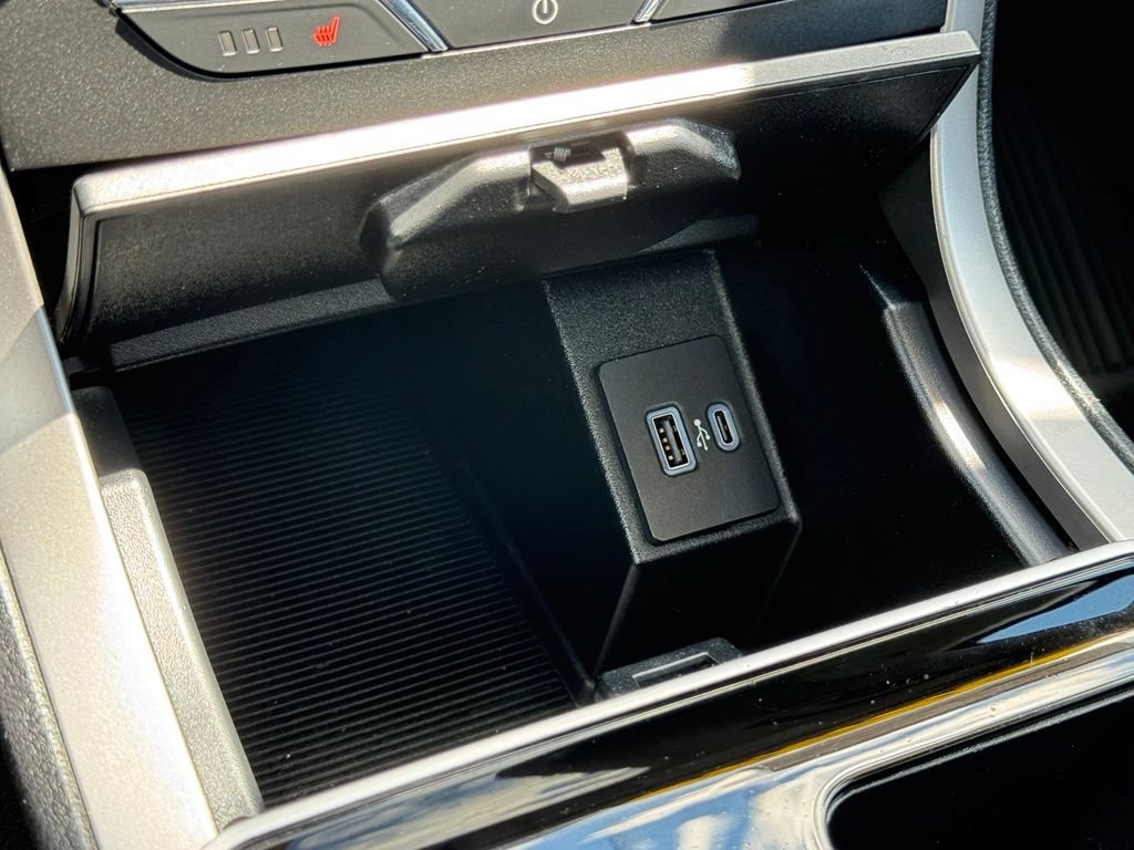 Certified 2020 Ford Edge SEL FWD image 36