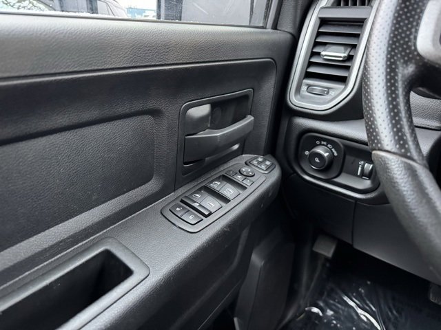 Used 2024 RAM 3500 Tradesman w/ Chrome Appearance Group image 28