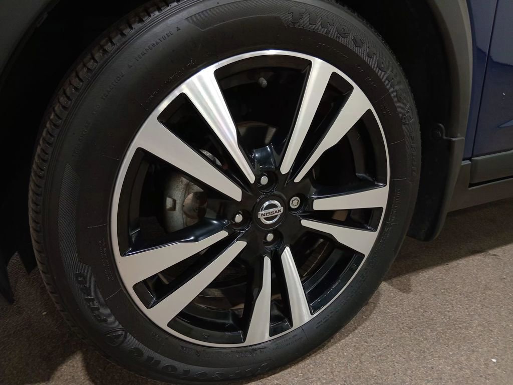 Used 2019 Nissan Kicks SR w/ Exterior Package image 15