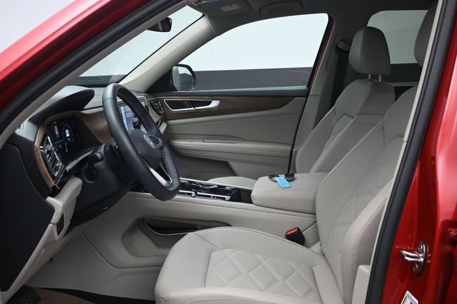 Used 2024 Volkswagen Atlas SE AWD/4WD image 6