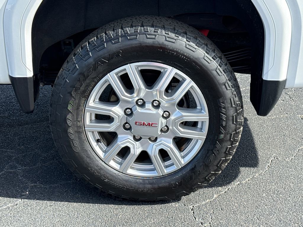 Used 2024 GMC Sierra 2500 SLT w/ SLT Premium Package image 19