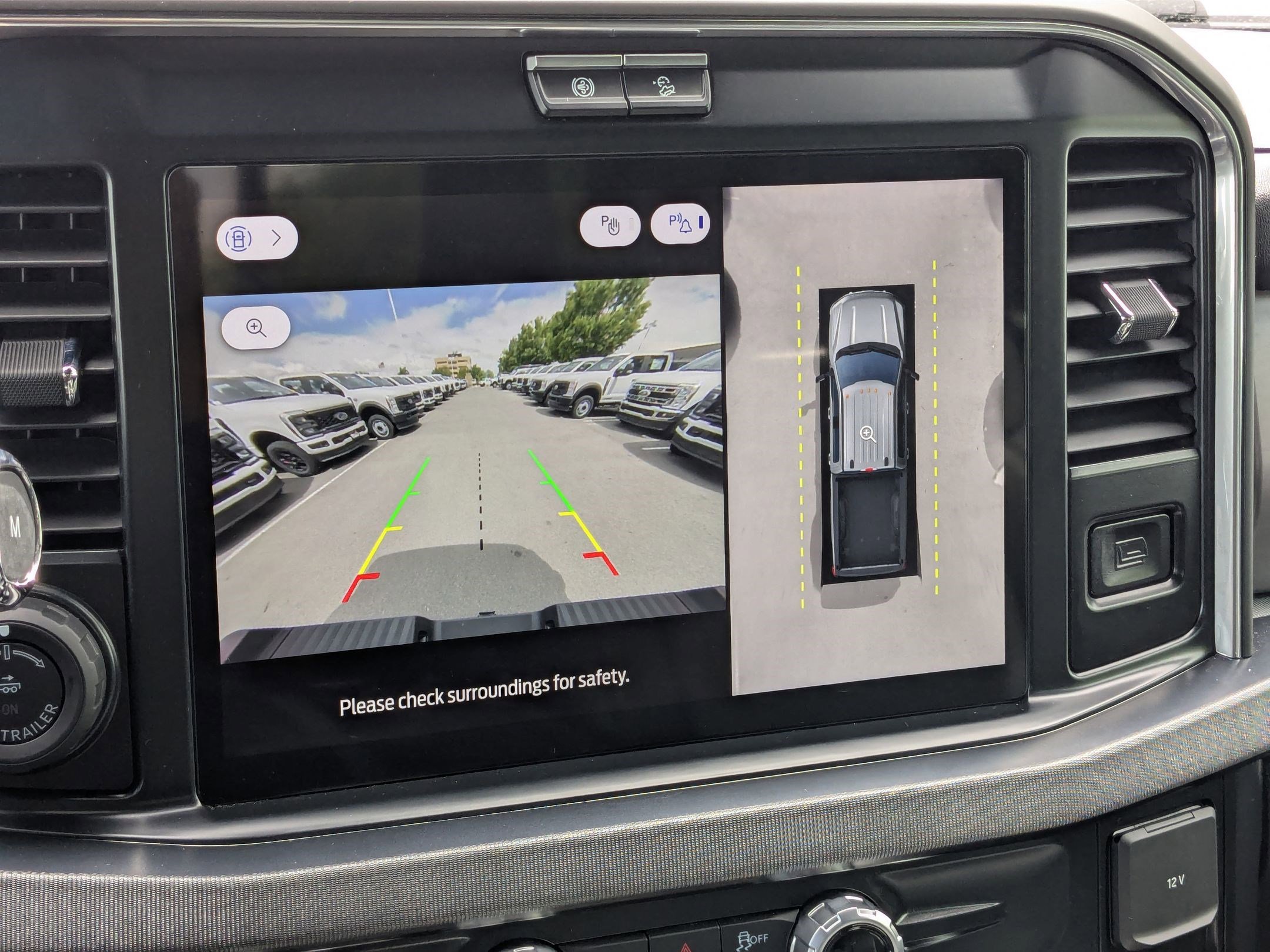 Certified 2026 Ford F450 Platinum w/ FX4 Off-Road Package AWD/4WD image 27